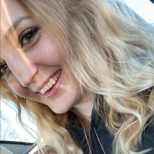 Meet your Posher, Queen